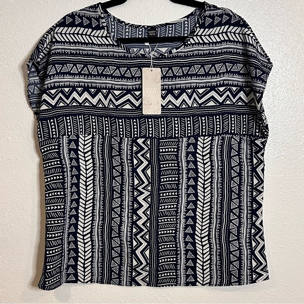 Emery Rose Geometric Patterned Blue and White Blouse Size XL